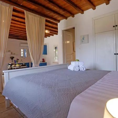 Lilly'S Apartment In Ornos *