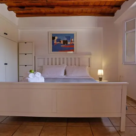 Lilly'S Apartment In Ornos *